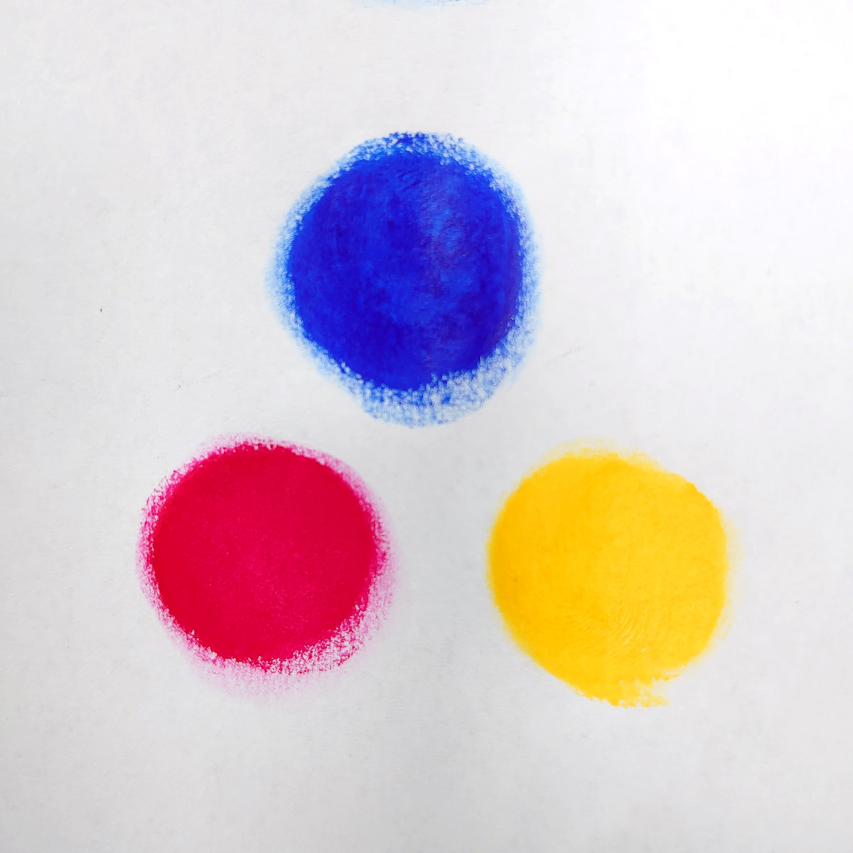 レノベイティング、３色＋αを混ぜて使えば、大体の色は作れる説。
