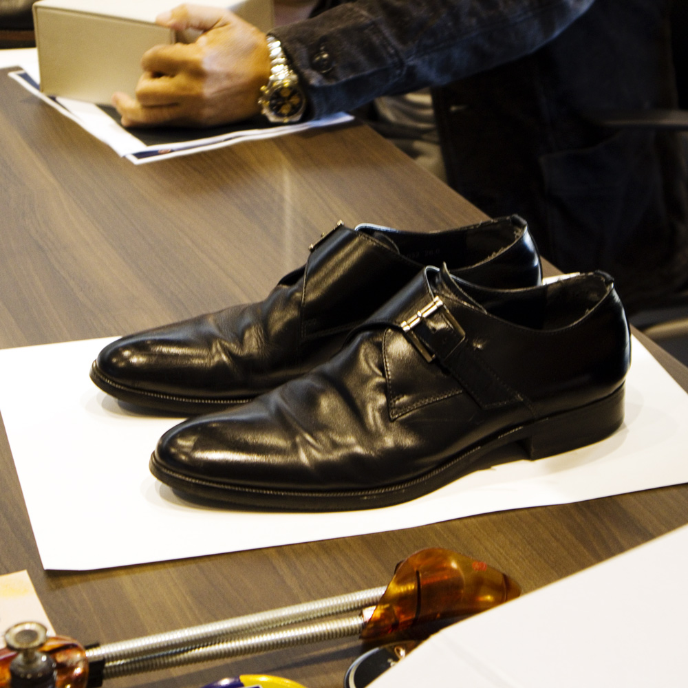 受講者が持参された革靴 - Before①