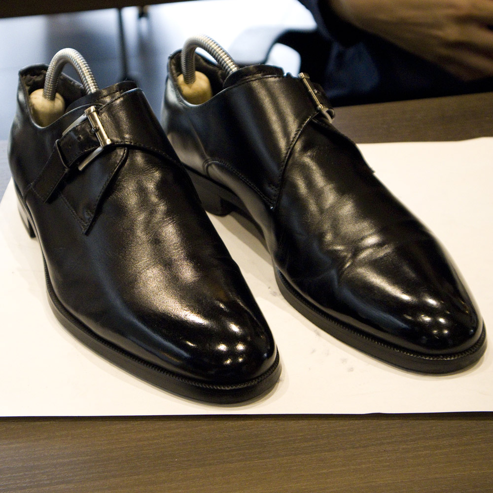 ハイシャインにはじめて挑戦したとは思えない手並みで美しく光るご持参の靴After②