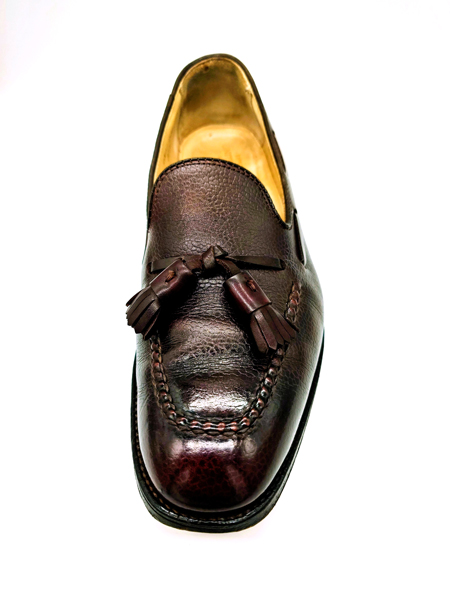 バーガンディ色のタッセルスリッポン（飯野さん私物） 正面からのカット