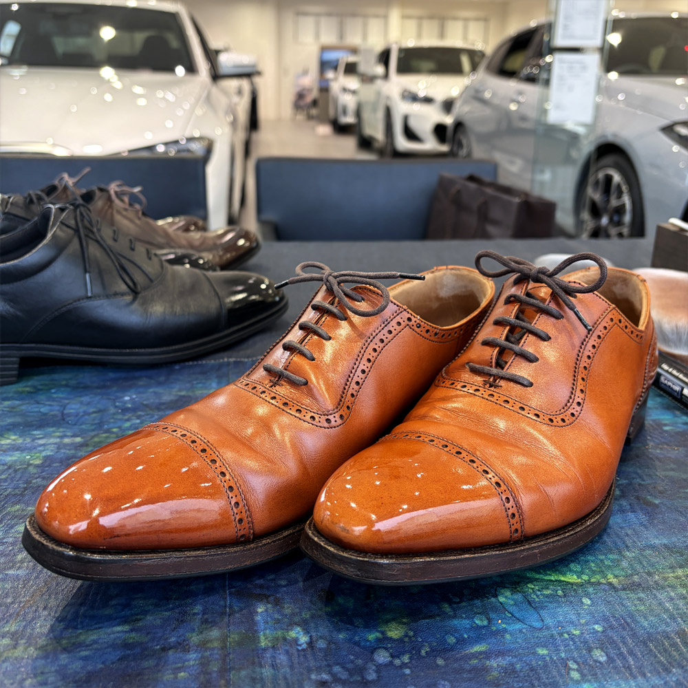 履き込まれた靴ほど魅力が増すプロの靴磨き