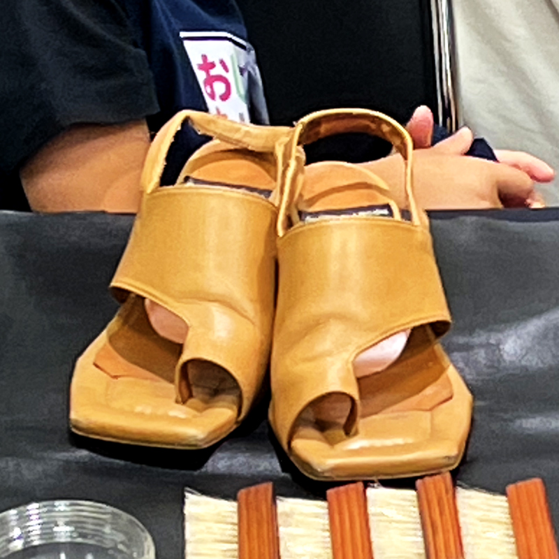 こちらは「おかあさんの靴」